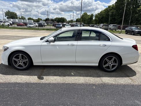 Used 2017 Mercedes-Benz E 300 4MATIC image 1