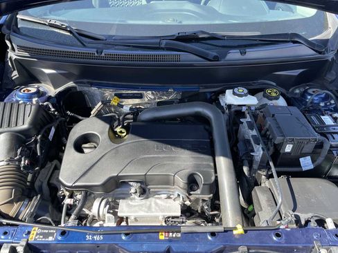 Used 2023 Chevrolet Equinox LT w/ LPO, Floor Liner Package AWD/4WD image 17