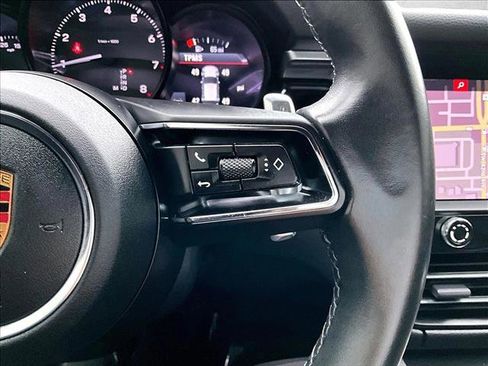 Used 2023 Porsche Macan image 21