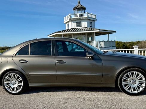 Used 2008 Mercedes-Benz E 350 Luxury image 4