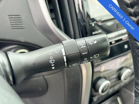 Used 2022 Subaru Ascent Limited w/ Technology Package AWD/4WD image 30