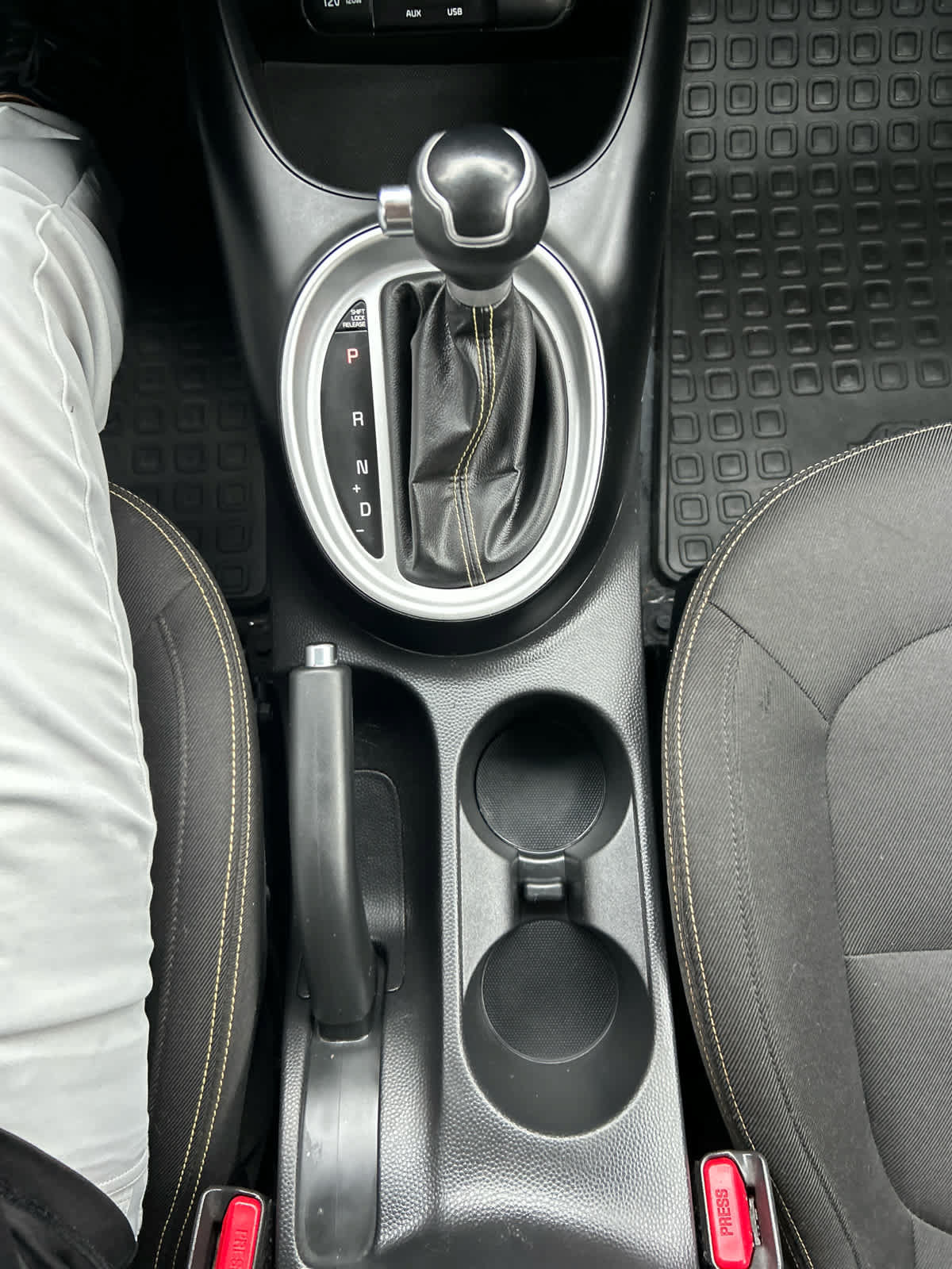 Used 2015 Kia Soul + FWD image 19