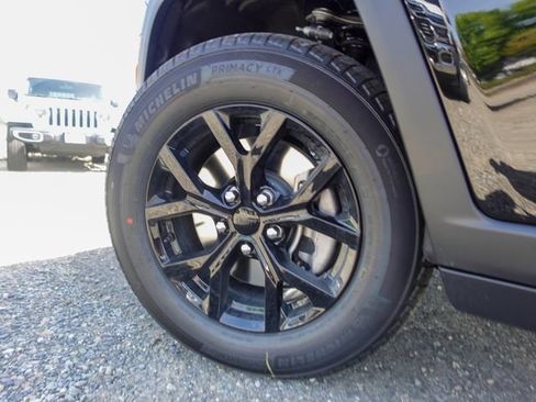 New 2026 Jeep Grand Cherokee L 4WD image 10