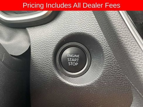 Used 2025 Toyota Corolla Cross XLE AWD/4WD image 29
