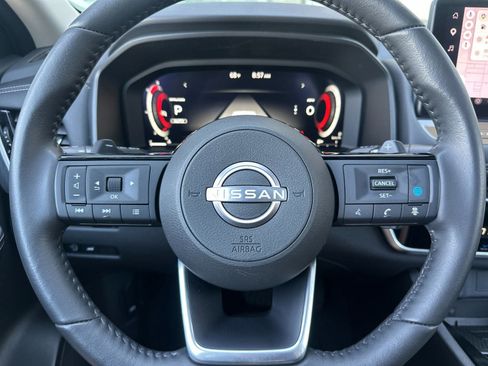 Used 2024 Nissan Rogue SL w/ SL Premium Package AWD/4WD image 26