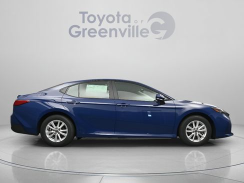 Used 2025 Toyota Camry LE w/ Convenience Package FWD image 14