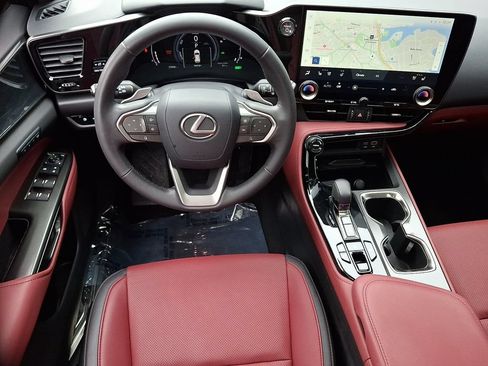 Used 2025 Lexus NX 350h AWD w/ Accessory Package (Z2) image 12
