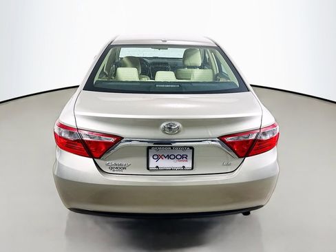 Certified 2016 Toyota Camry LE image 6