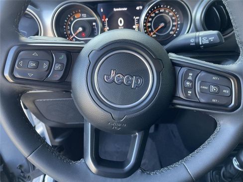 Used 2023 Jeep Wrangler Sport AWD/4WD image 20