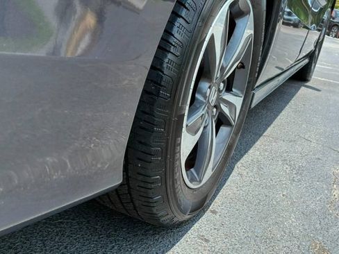Used 2018 Honda Odyssey Touring image 15