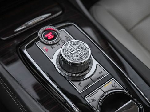 Used 2010 Jaguar XK Convertible image 23