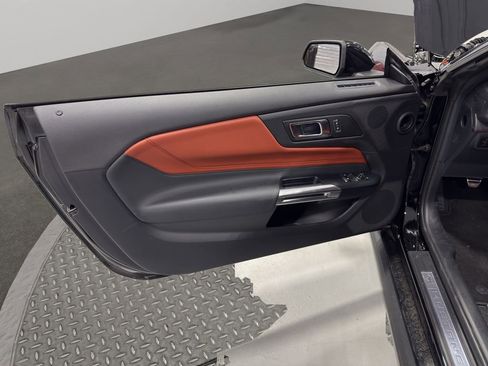 Used 2025 Ford Mustang GT Premium image 19