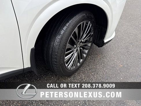 Used 2024 Lexus RX 450h AWD w/ Luxury Package image 10