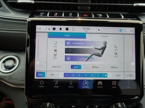 Used 2024 Jeep Grand Cherokee Overland w/ Advanced Protech Group III image 28