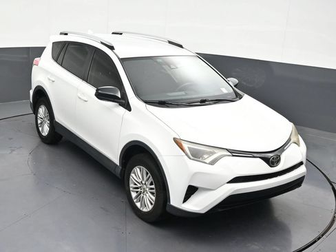 Used 2017 Toyota RAV4 LE FWD image 25