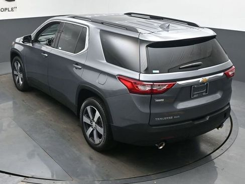 Used 2021 Chevrolet Traverse LT w/ LT Premium Package image 42