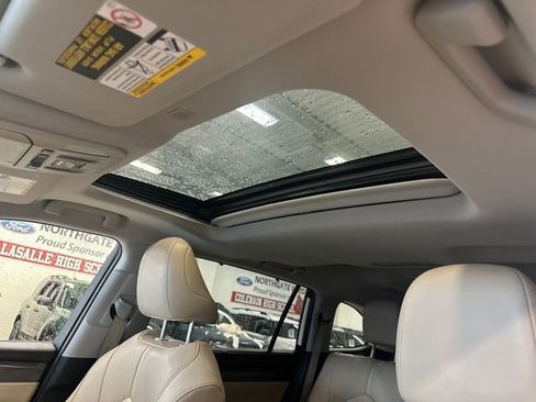 Used 2021 Toyota Highlander Limited AWD/4WD image 4