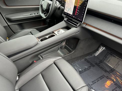 New 2026 Polestar Polestar 4 w/ Performance Pack image 18