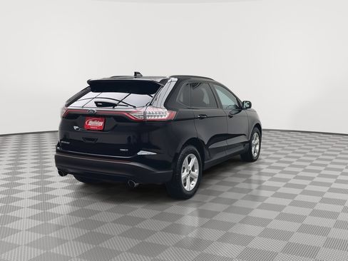 Used 2018 Ford Edge SE image 33