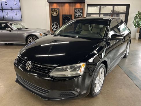 Used 2014 Volkswagen Jetta TDI FWD image 2