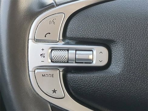 Used 2022 Genesis GV70 2.5T image 24