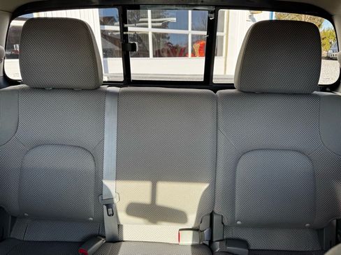 Used 2016 Nissan Frontier SV AWD/4WD image 26