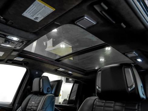 Used 2022 Cadillac Escalade ESV Sport Platinum w/ Heavy-Duty Trailer Package AWD/4WD image 6
