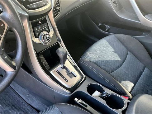 Used 2013 Hyundai Elantra image 14