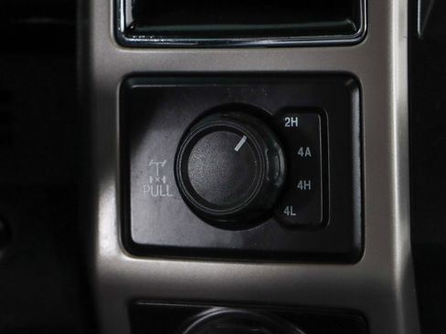 Used 2019 Ford F150 Lariat w/ Trailer Tow Package image 22