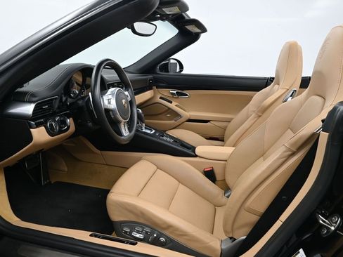 Used 2016 Porsche 911 Turbo S image 4