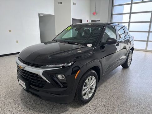 Used 2024 Chevrolet TrailBlazer LS w/ LS Convenience Package image 7