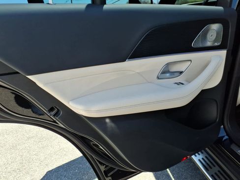 Used 2023 Mercedes-Benz GLE 350 4MATIC image 11