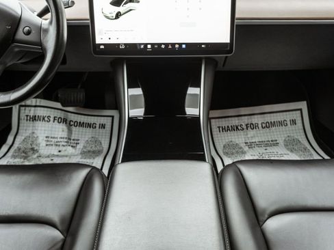 Used 2018 Tesla Model 3 Long Range image 11