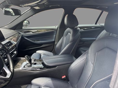 Used 2018 BMW 530i xDrive AWD/4WD image 25