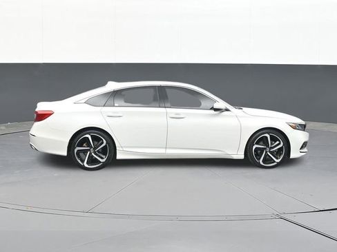 Used 2018 Honda Accord Sport image 17