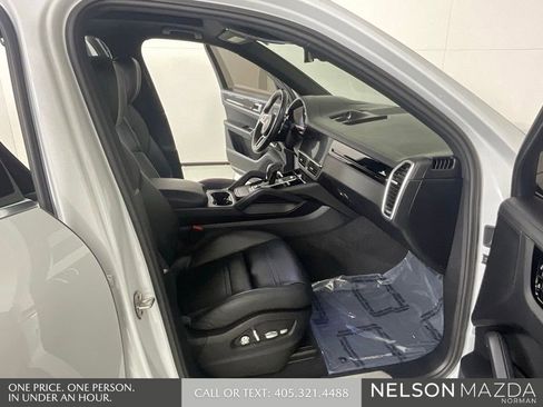 Used 2019 Porsche Cayenne AWD/4WD image 14