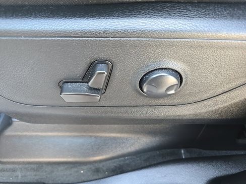 Certified 2022 RAM 1500 Big Horn image 21