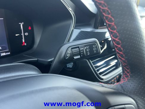 Used 2025 Ford Escape ST-Line FWD image 15