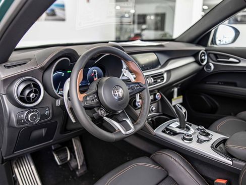 New 2025 Alfa Romeo Stelvio Sprint image 21