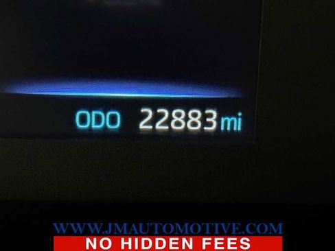 Used 2023 Toyota Corolla Cross L AWD/4WD image 19