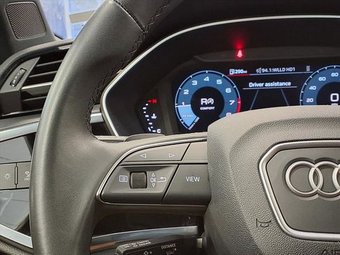 Used 2025 Audi Q3 2.0T Premium image 29