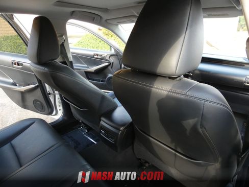 Used 2017 Lexus IS 200t RWD image 38