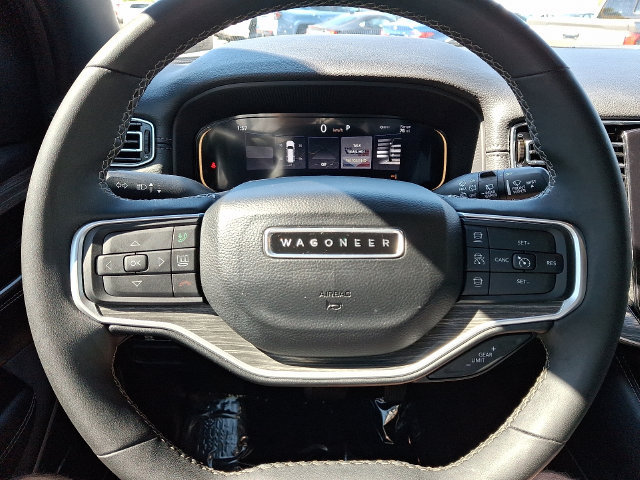 Used 2024 Jeep Wagoneer Series III AWD/4WD image 18