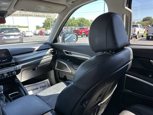 Used 2024 Kia Telluride S w/ S Sunroof Package FWD image 11