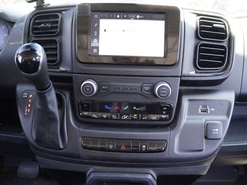 Used 2025 RAM ProMaster 2500 w/ Convenience Group FWD image 24