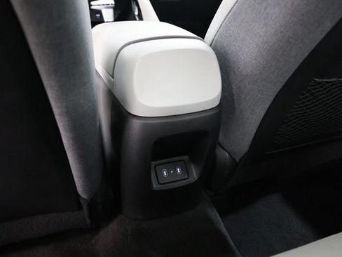 Used 2024 Hyundai Elantra Limited FWD image 32