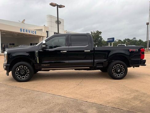 Used 2024 Ford F250 Platinum w/ FX4 Off-Road Package AWD/4WD image 2