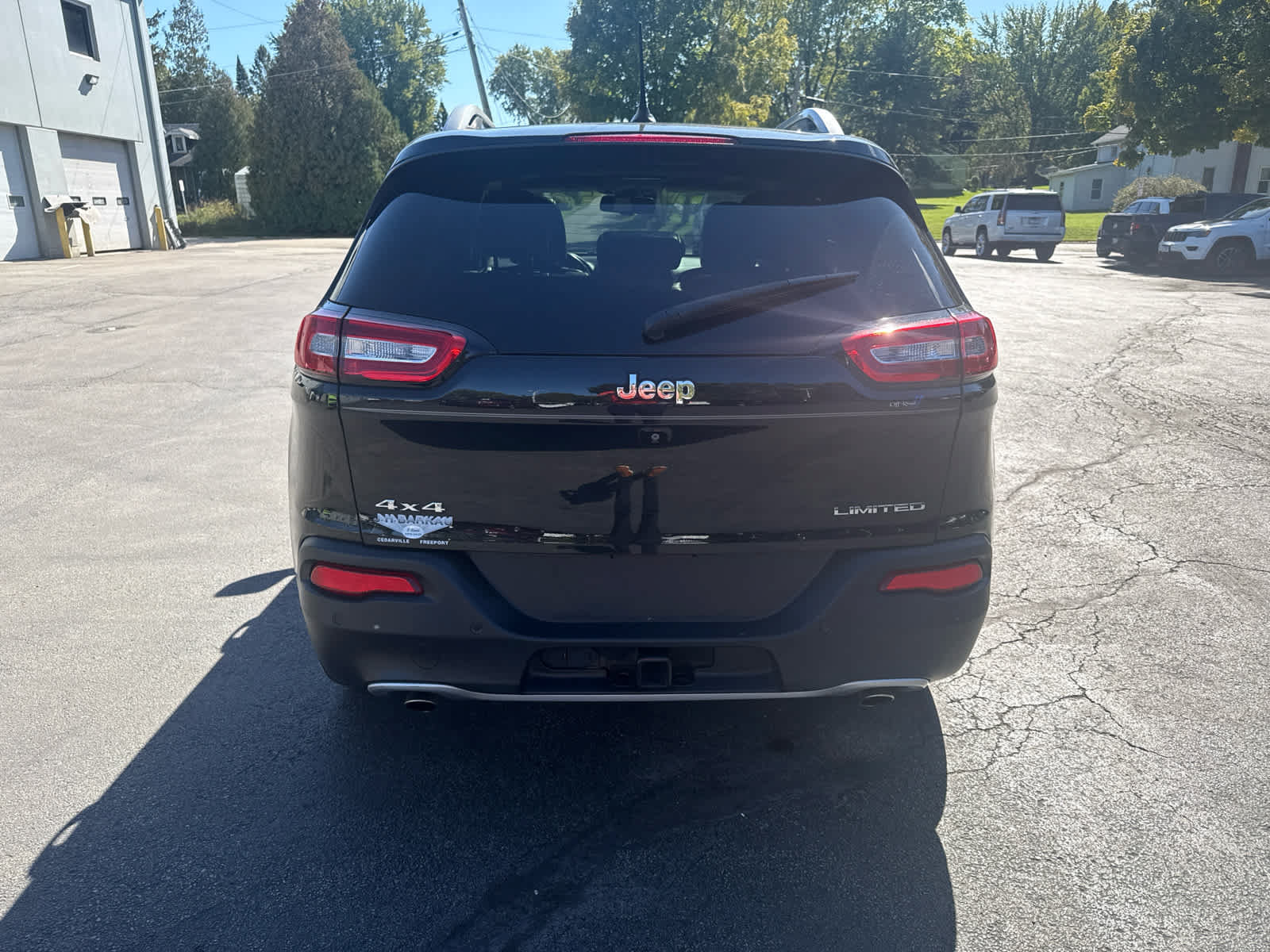 Used 2014 Jeep Cherokee Limited w/ Technology Group AWD/4WD image 4