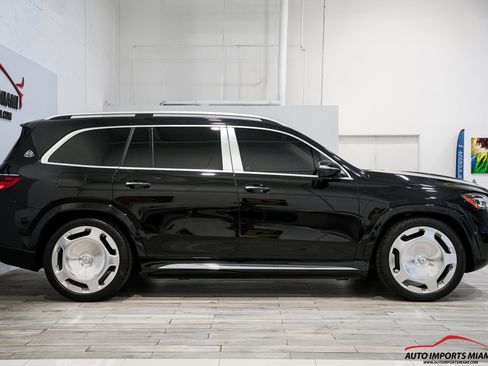 Used 2024 Mercedes-Benz Maybach GLS 600 4MATIC image 28