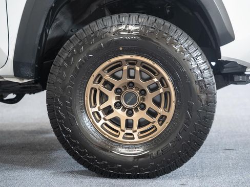 Used 2022 Toyota Tacoma SR5 w/ Trail Edition AWD/4WD image 23